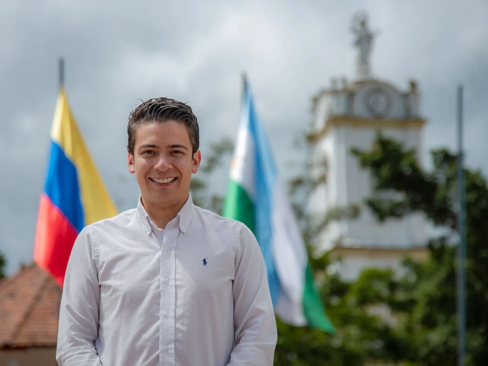 Retrato del candidato Rolando González
